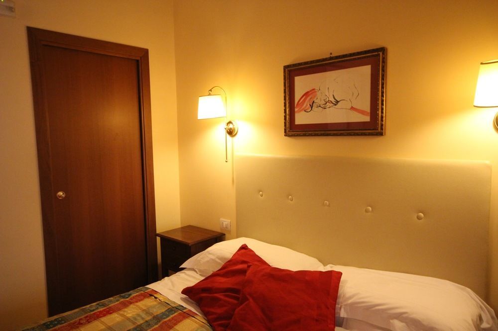 Internouno Hotel Roma Exterior foto
